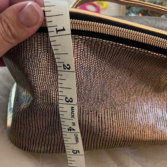 Makeup/travel Bag - Picture 6 of 7